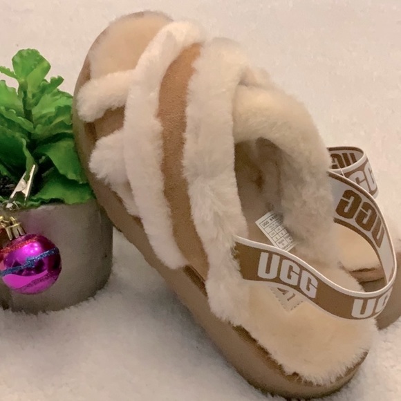 UGG DISCO CROSS SLIDE 24〜23.5 グレー Disco Cross Slide Sandal | UGG